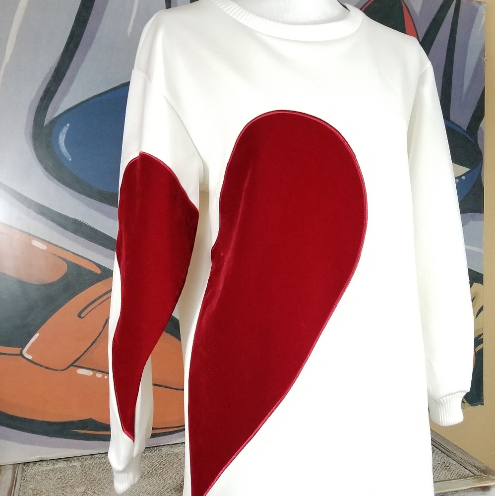 Vkozen Off White Dress with Red Velvet Heart